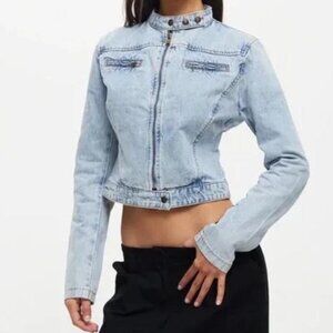 Lioness size medium faded light wash denim moto biker jacket with button collar